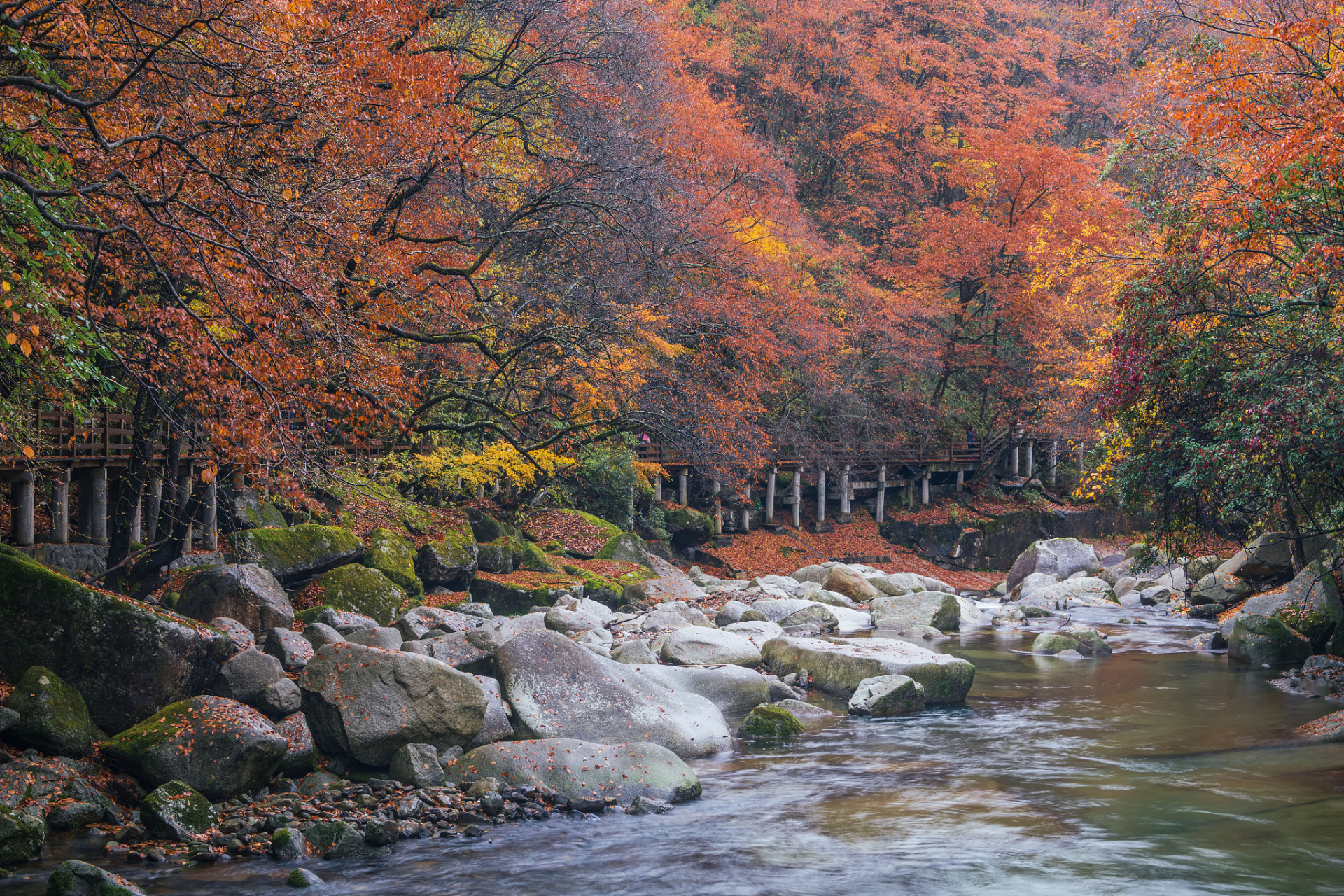 98辽宁关门山国家森林公园,位于美丽的辽宁本溪,是一个集山水之美