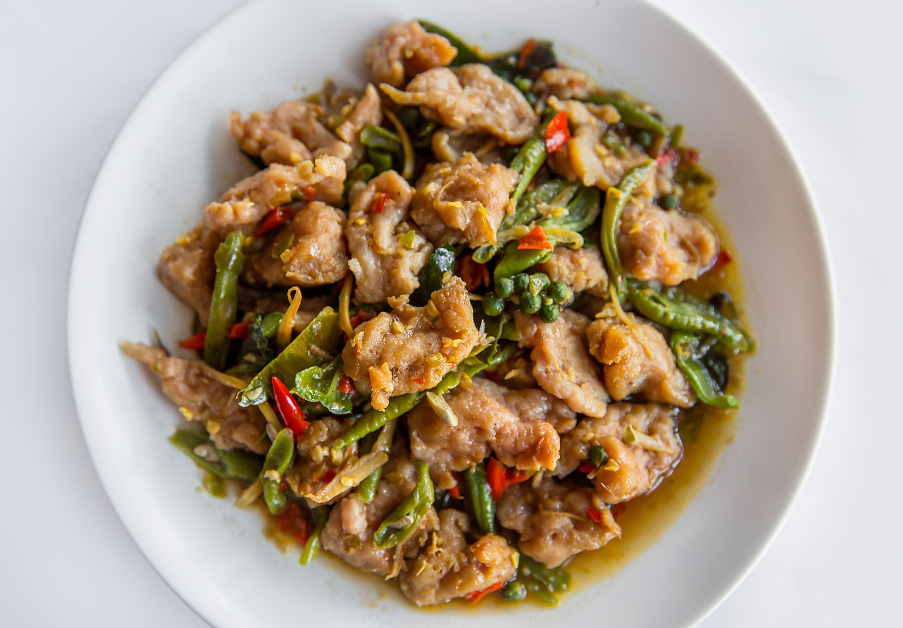 今天要分享一道让人垂涎欲滴的美食——花椒炒猪肉片!