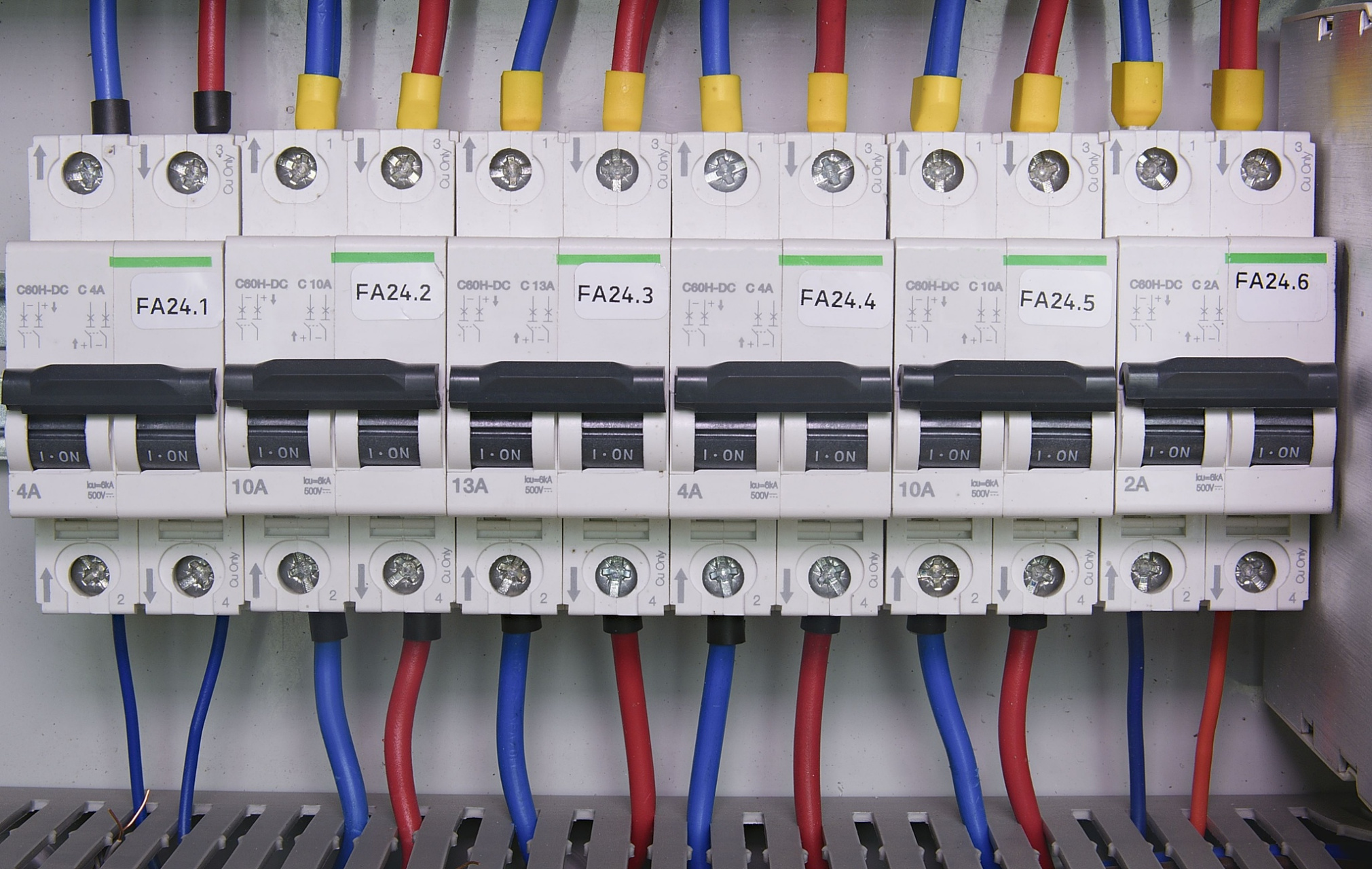 关于电的危险,我是听到过一些事情的.