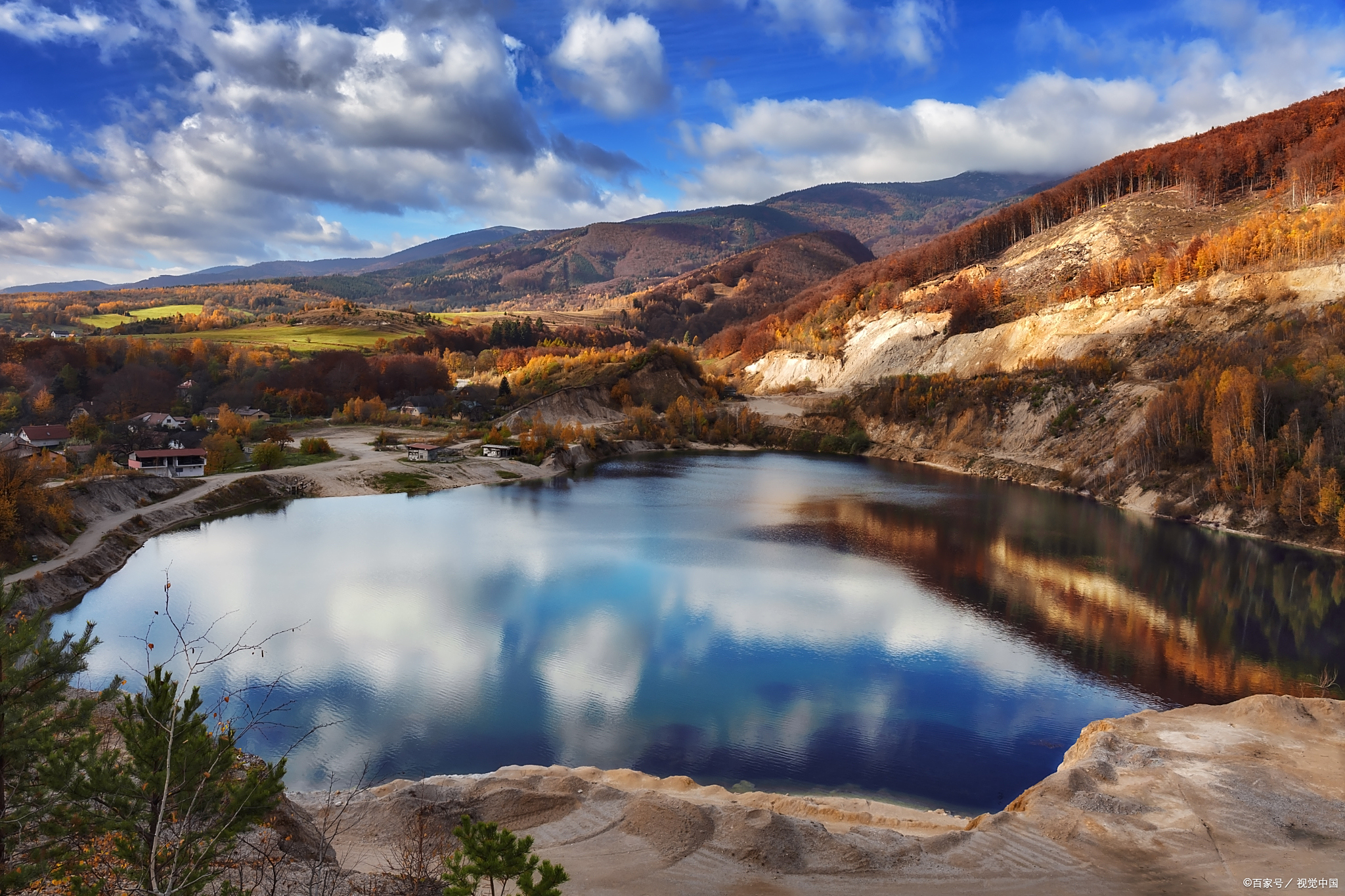 新疆可可托海:世界地质公园,寒极湖泊,地震断裂带,花岗岩地貌