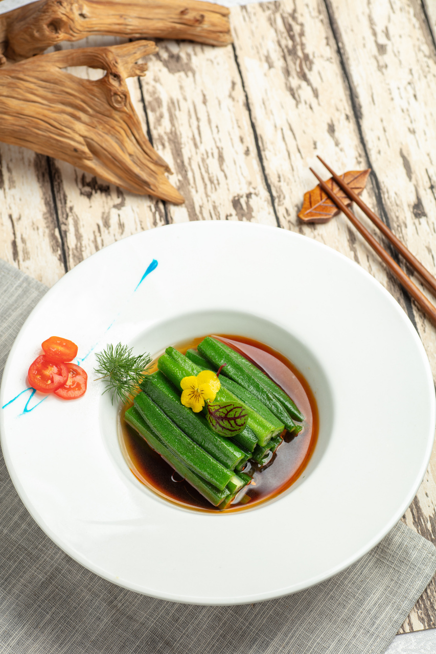 【捞汁秋葵|做法简单实用家常,在家就能做好】 大家好,欢迎大家来到我