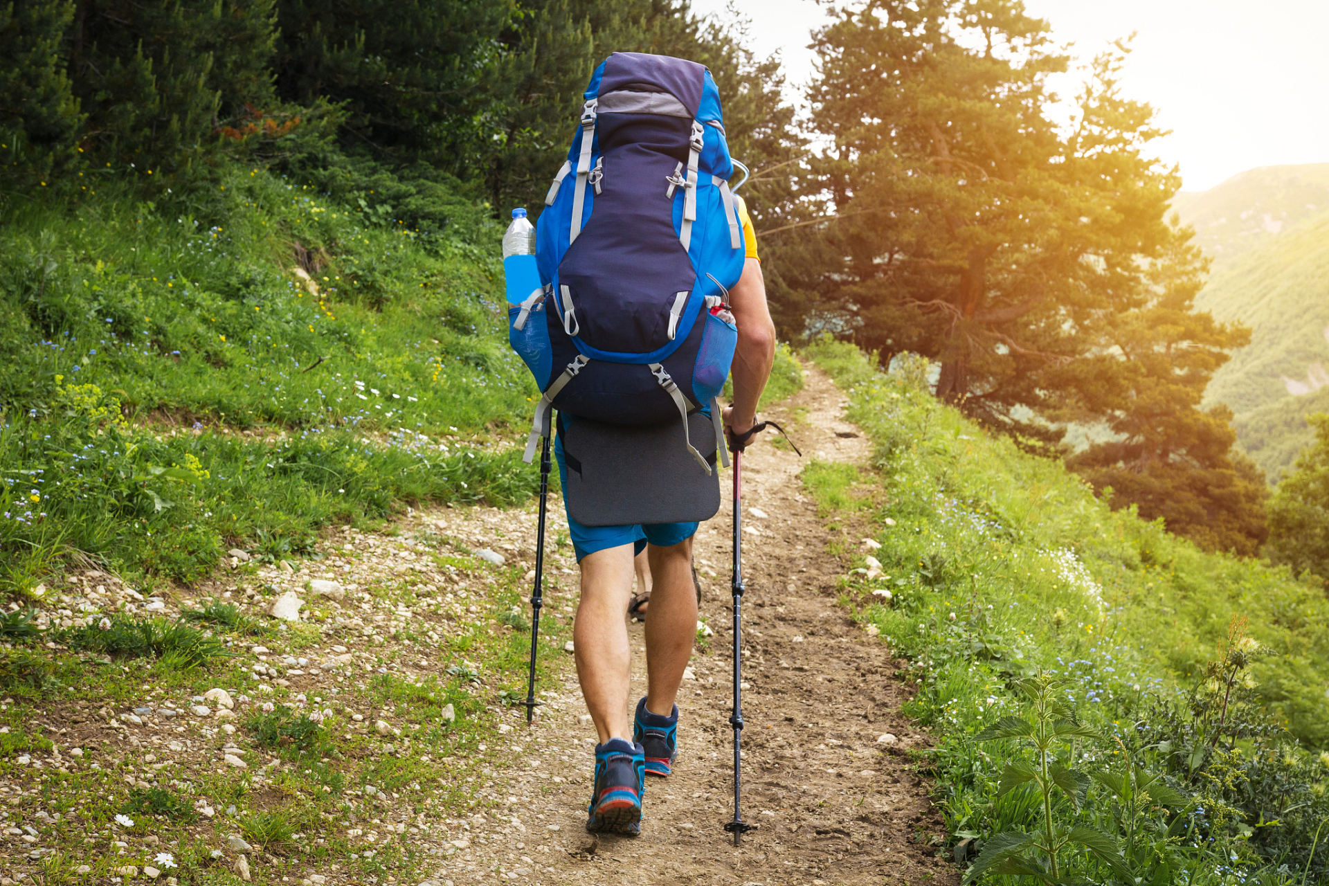 你的腿熬得过立冬吗# 爬山对关节是否有好处?爬山需要注意什么?