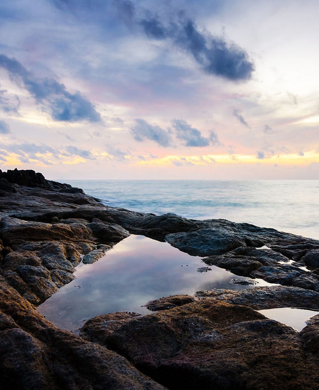 摘要:马提尼克岛拥有神奇的黑晶石,可刺激人体分泌生长激素,促使身高