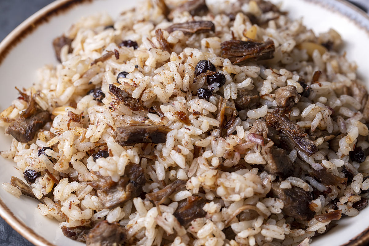 咱这就给大伙介绍几家甘南吃蕨麻米饭的好去处