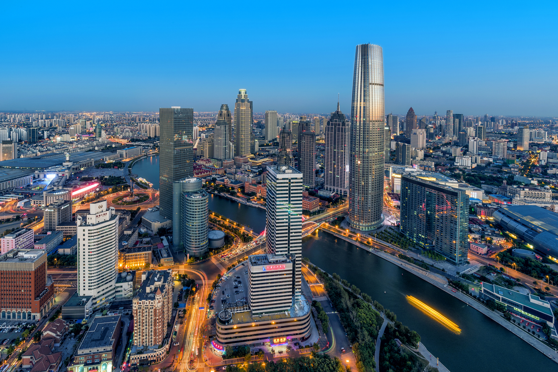 对于天津来说,转型结果确实可能影响以后20年的发展,但问题是,20年