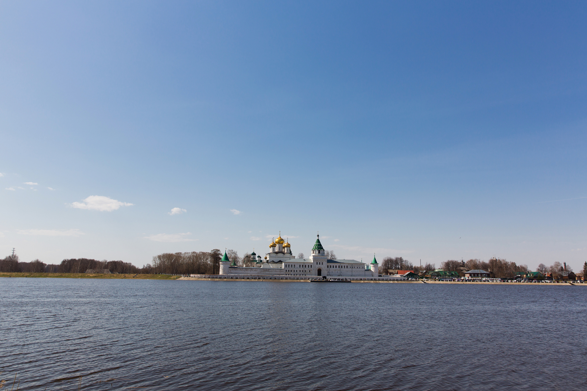太阳岛位于哈尔滨市松花江北岸,是一处集欧陆风情,郊野风光,东北民俗