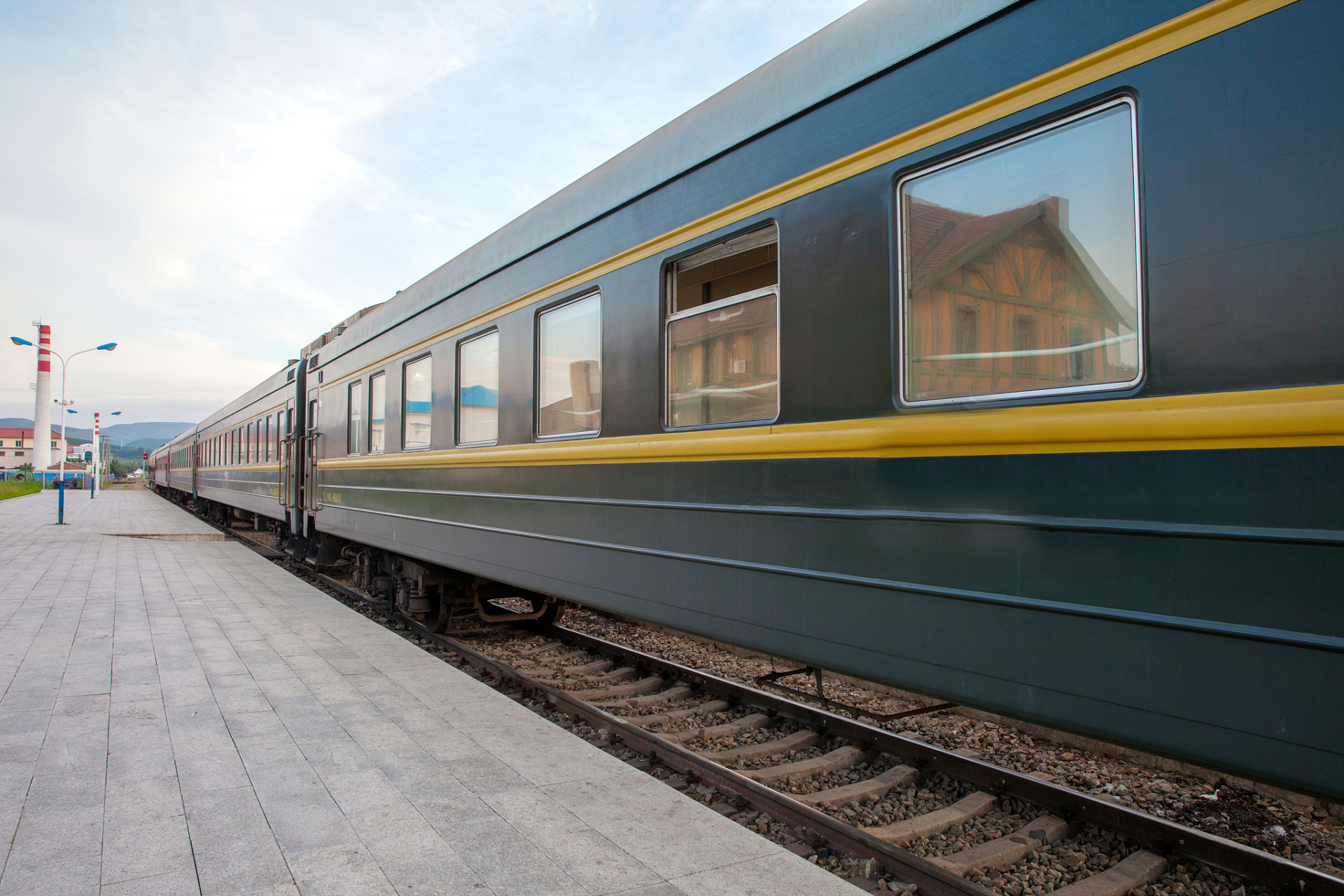 新疆旅游专列火车攻略  新疆旅游专列火车攻略可以参考以下两条路线