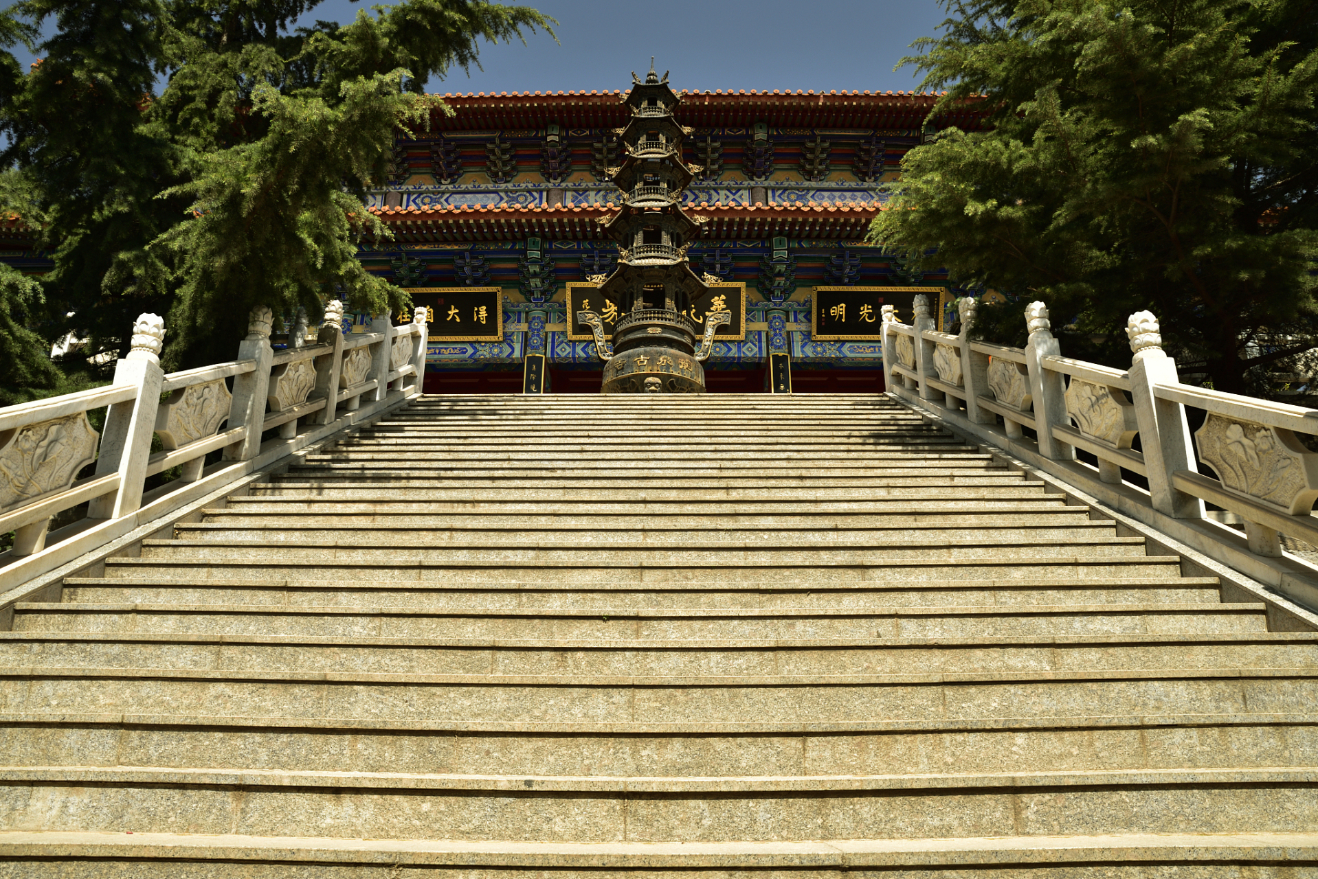 这让我不禁想,这些和尚是怎么做到的呢?