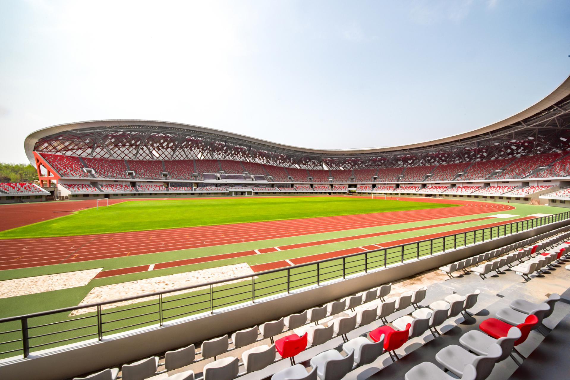 杭州莲花体育场能容纳多少人|杭州奥体中心体育场(俗称"大莲花")可