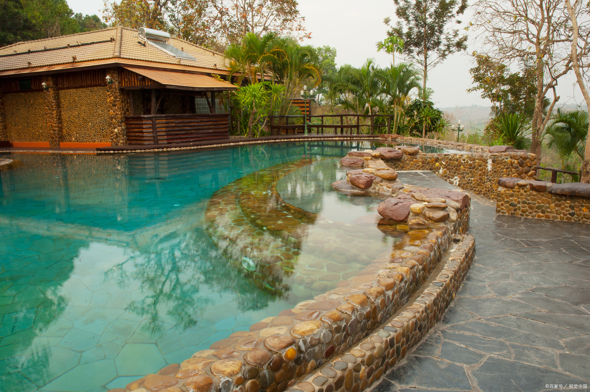 位于湖北省孝感市的应城汤池温泉,素有"华中第一汤"之美誉,是中国著名