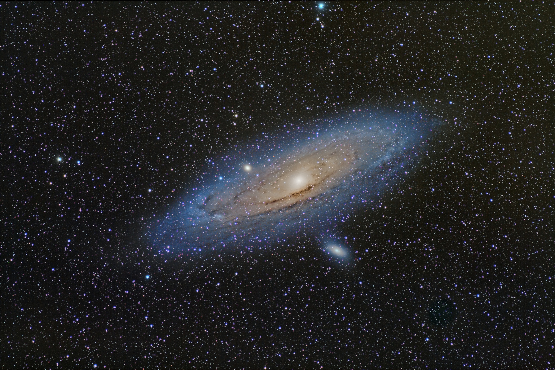 从太阳系的视野来看,银河系浩瀚广阔,恒星数量多达数千亿个,行星数量