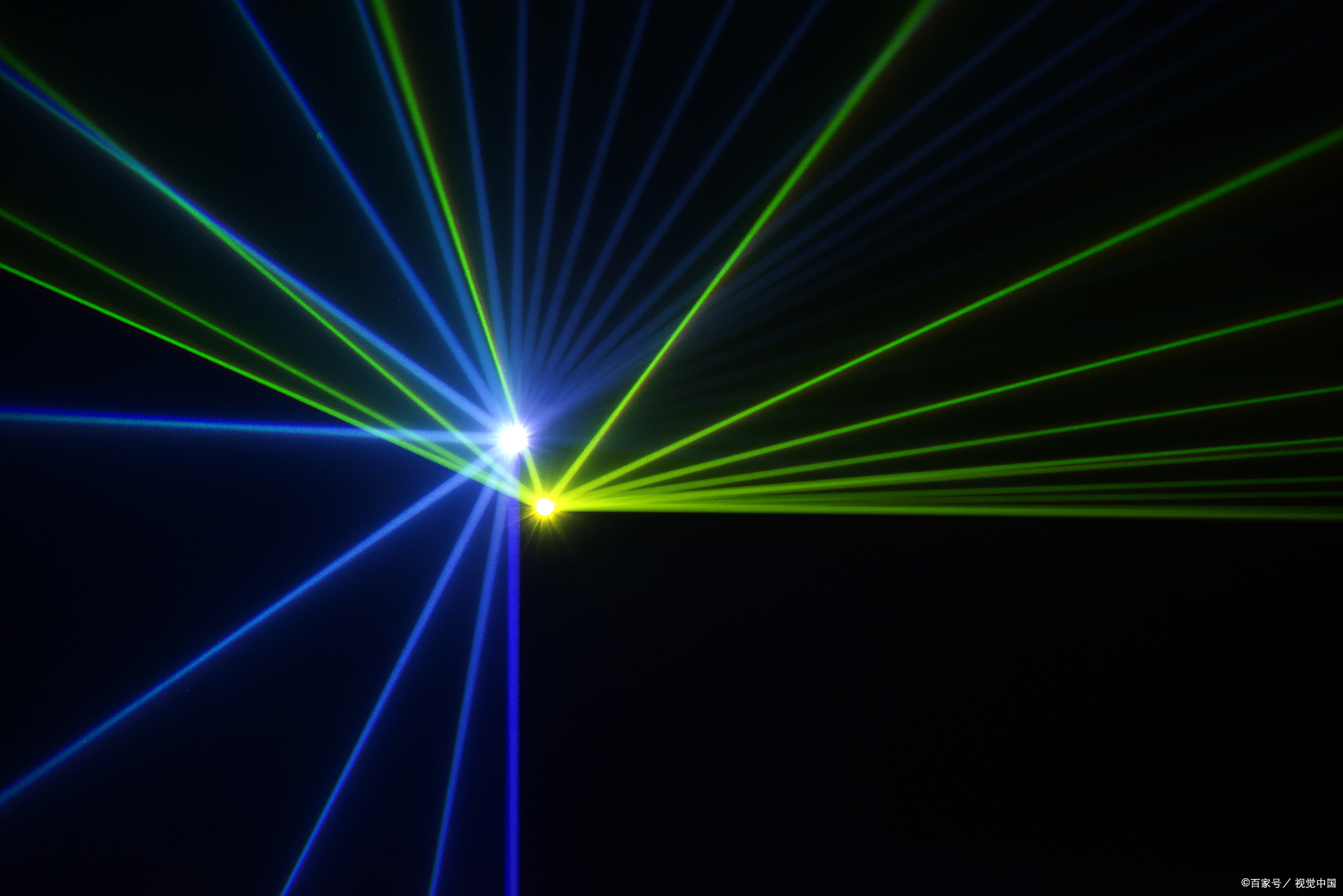 照片五角星夜光效果电脑闪光灯壁纸激光粒子图片夜晚的灯光光线射线