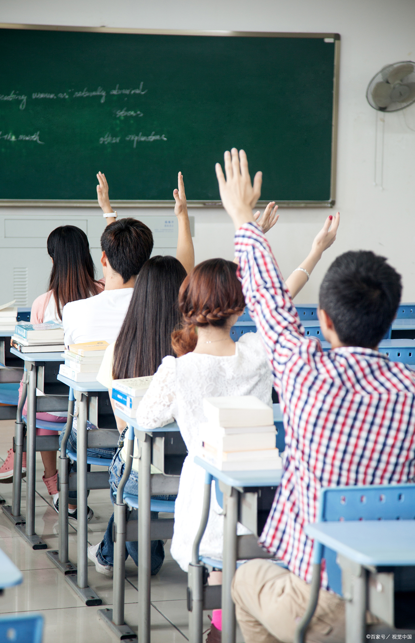 在每个中学校园里,同学之间的竞争关系是不可避免的.