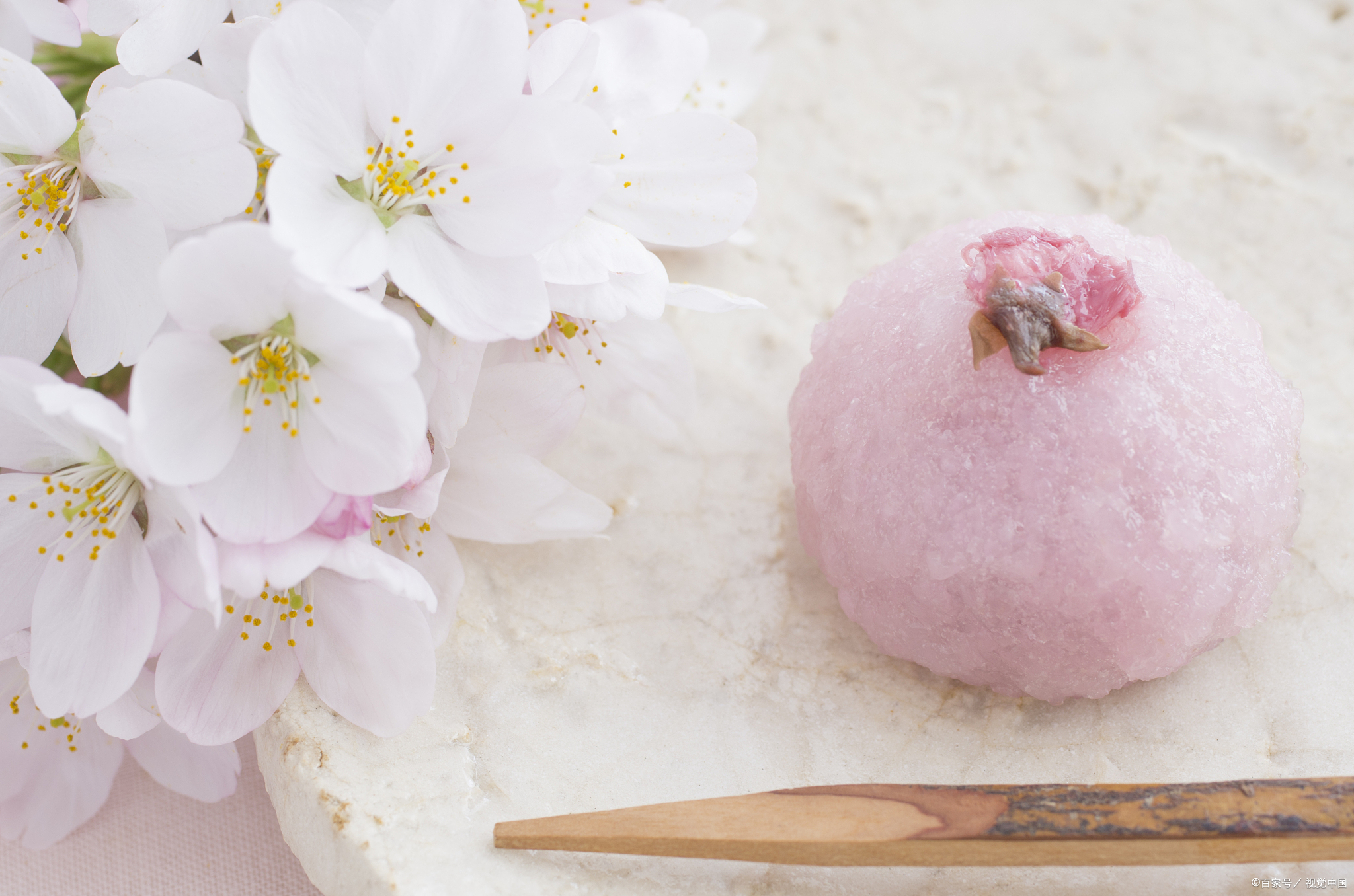 开学季零食推荐就是百草味樱花团子粉粉嫩嫩,软糯香甜,qq弹弹,一看就