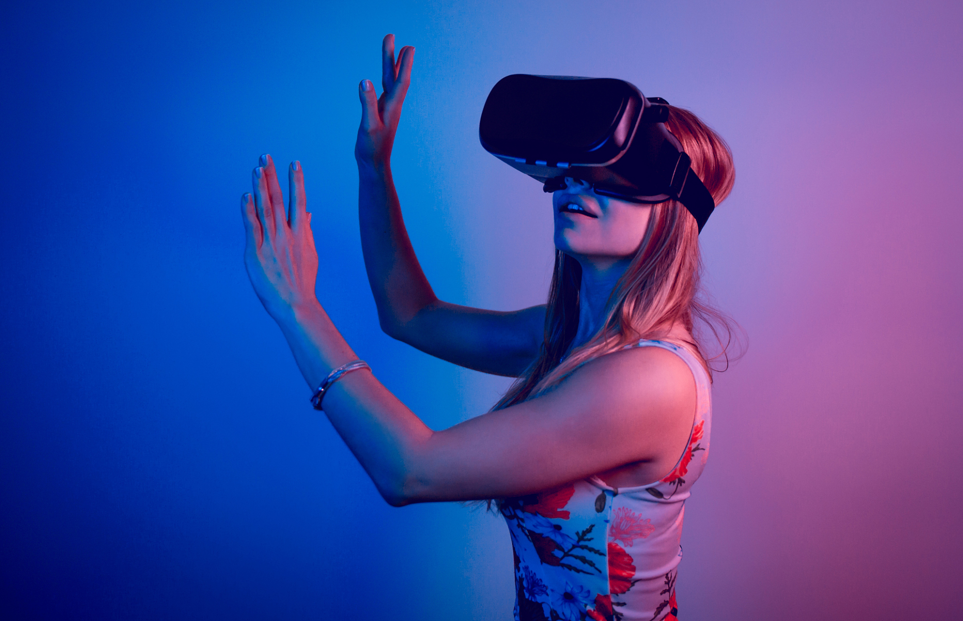 虚拟现实游戏为娱乐产业带来新商机和可能性,拭目以待其带来的变革和