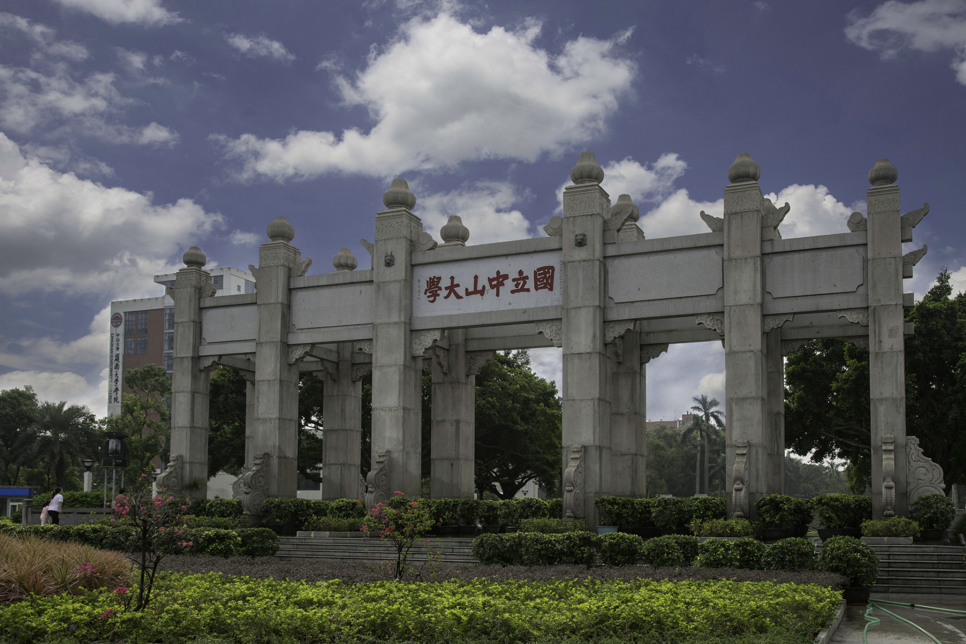 山大龙山校区图片