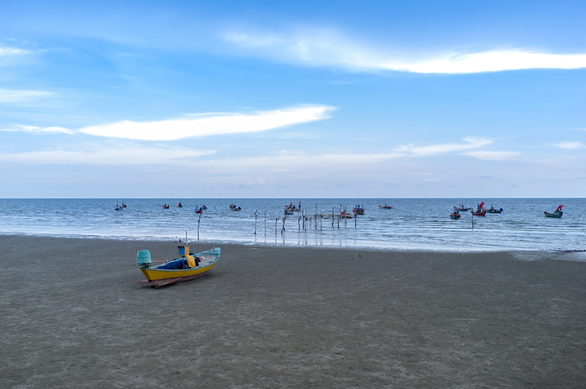 嬉行记# 北海侨港海滩,位于中国广西北海市侨港镇,是一片富有历史