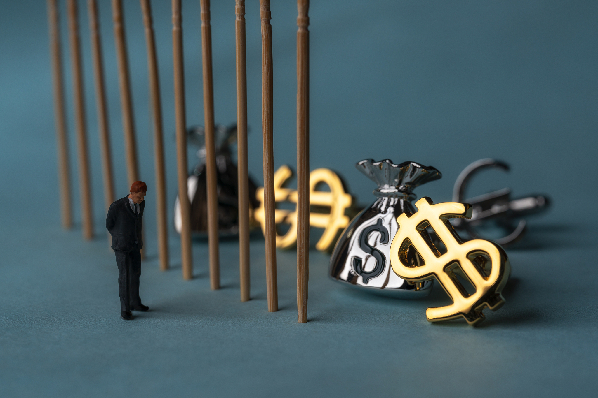 有人晒豪车,有人秀名表,但今天这位清华学霸直接在小红书晒出1