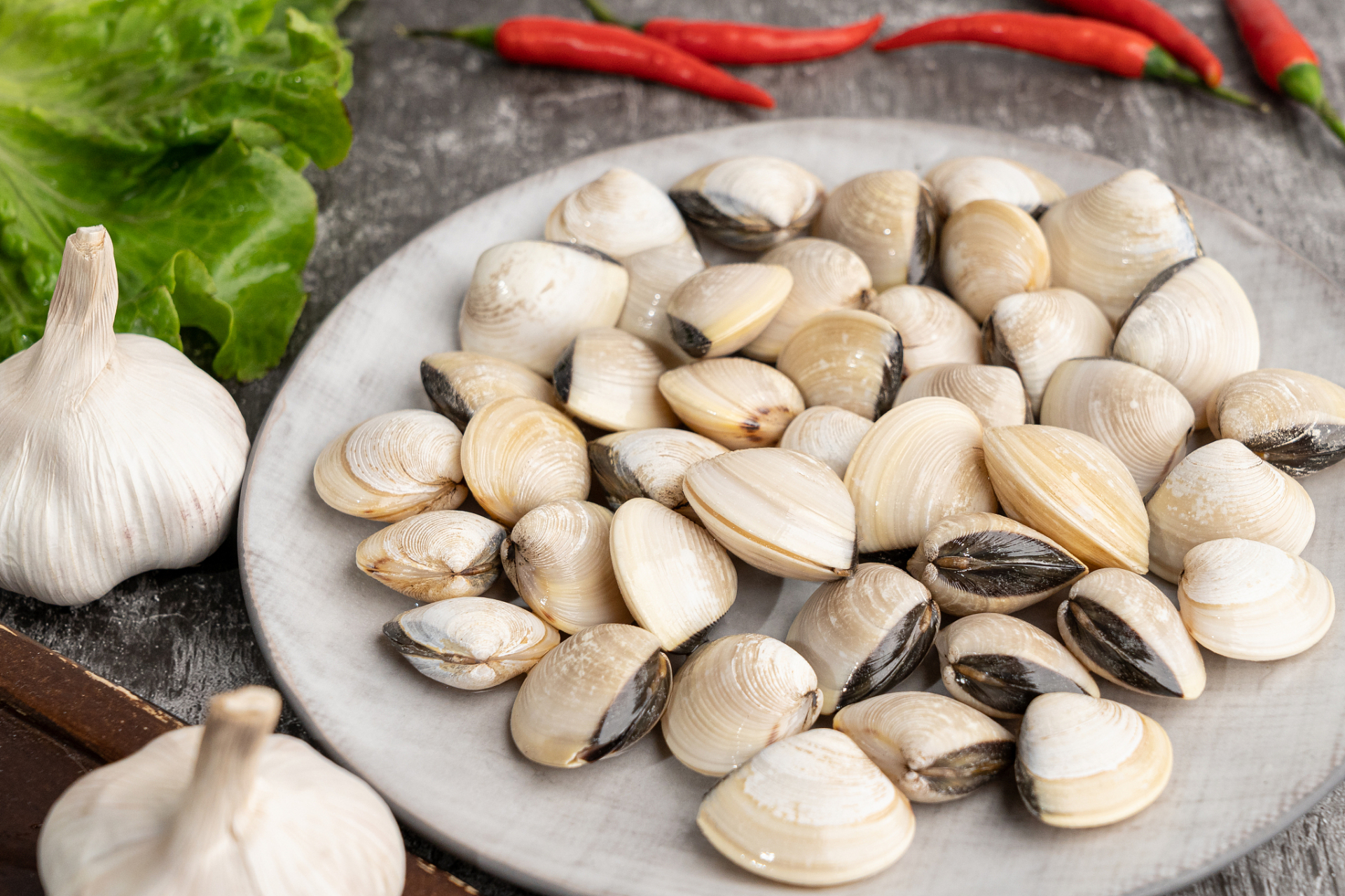 搭配蔬菜,豆腐等食材食用更营养.[原文:白贝怎么做好吃,白贝美食.