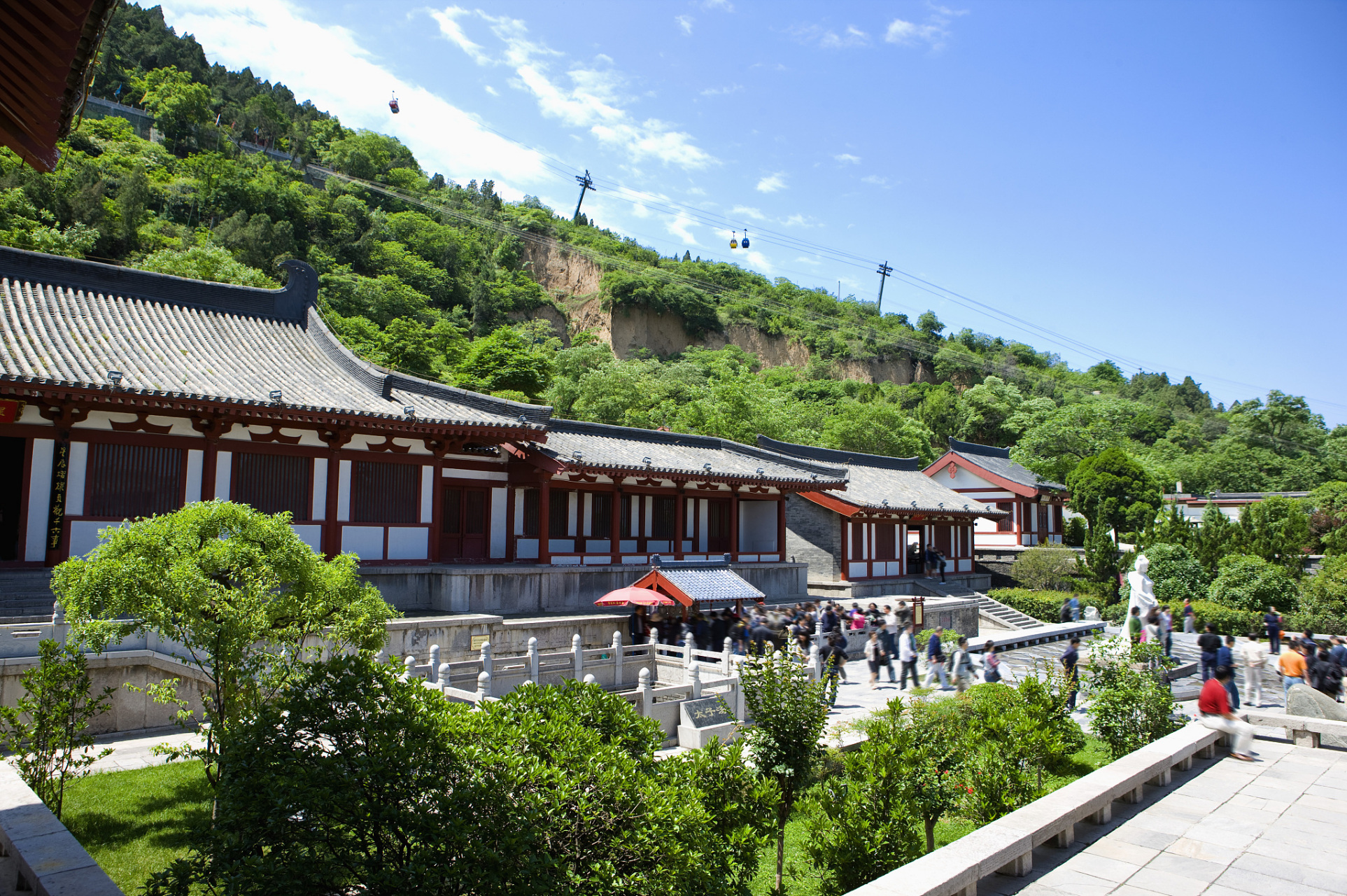 摘要: 本文介绍了西安兵马俑假冒景点的情况,包括假冒