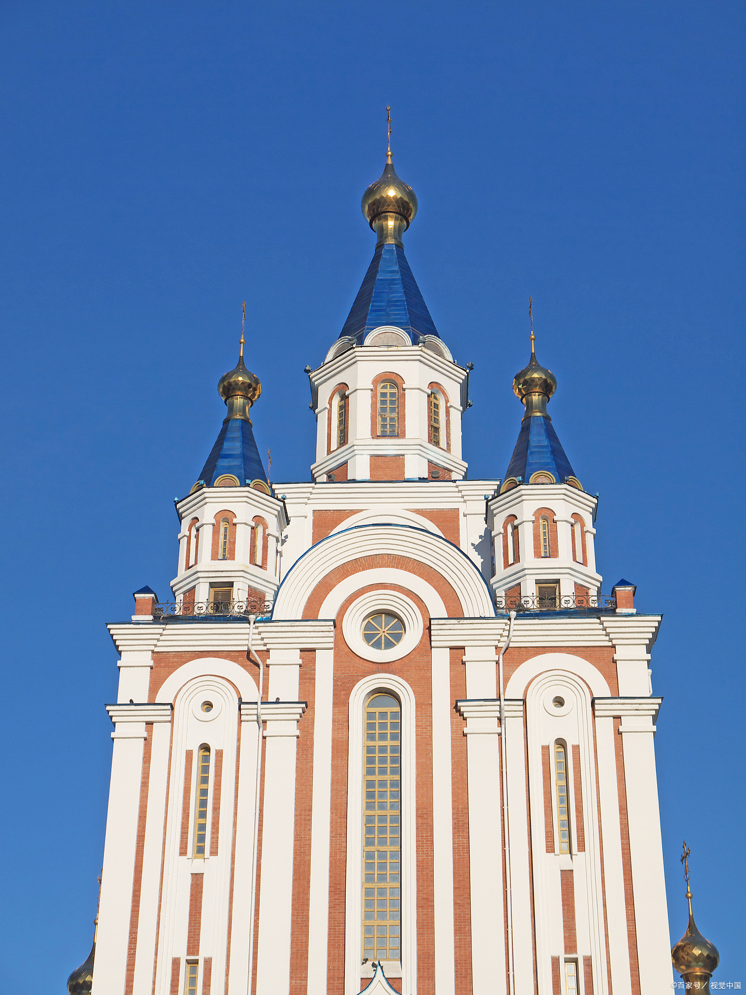 圣彼得堡这座充满历史韵味的城市中,隐藏着一座令人叹为观止的建筑