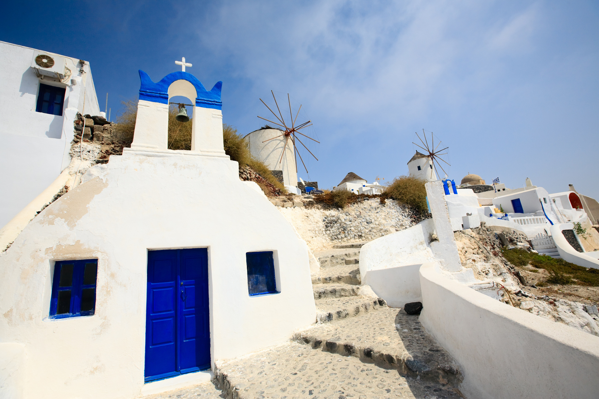 圣托里尼度假小镇不仅是一处宁静之地,更是高颜值和高品质的代名词.