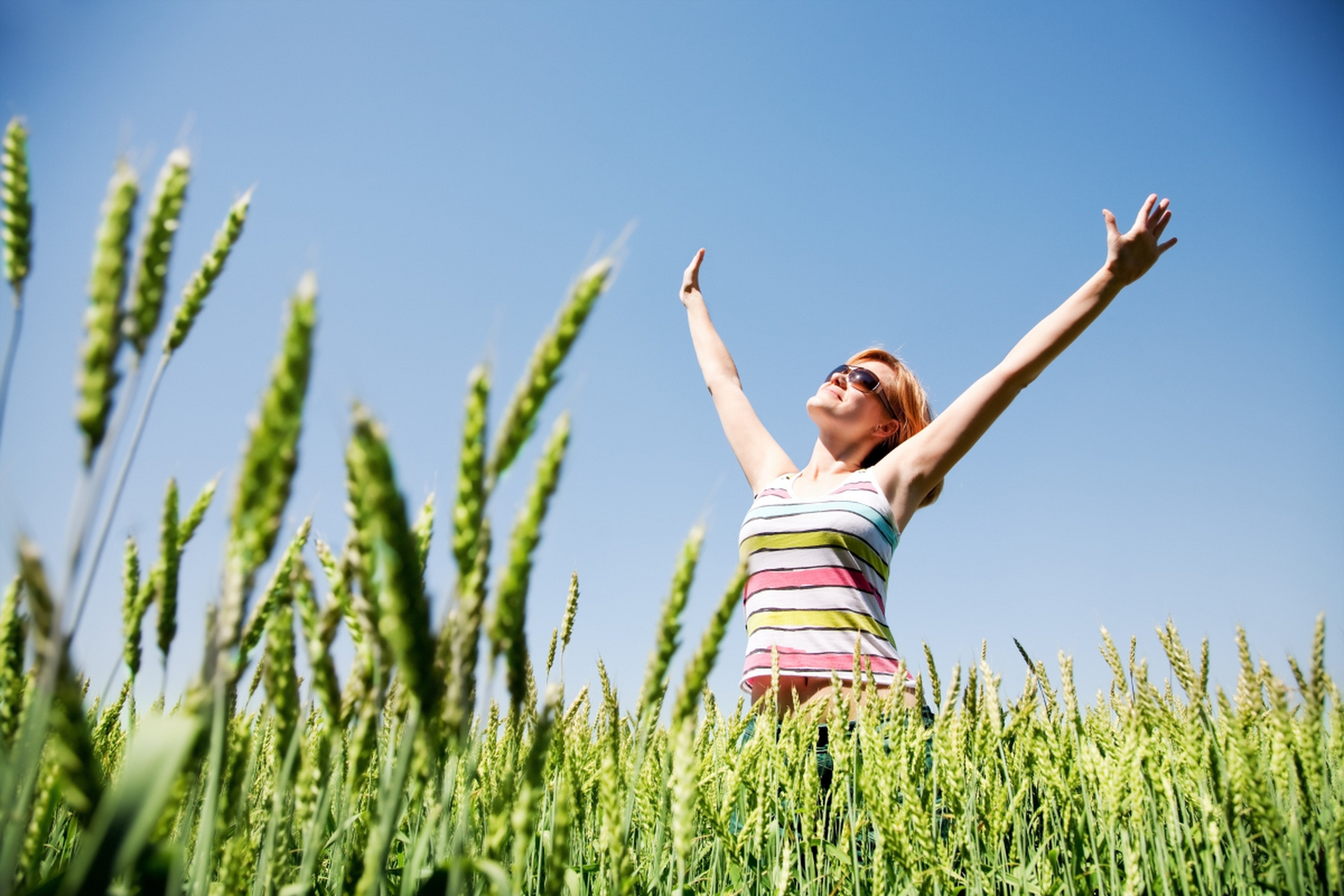 自信,勇敢,宽容和持之以恒的特点,通过保持积极心态,学习成长,宽容