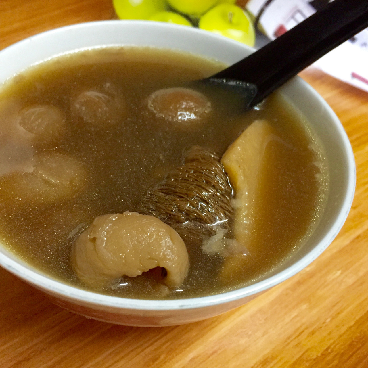 南北杏瘦肉汤,可有效缓解喉咙干燥,咳嗽不止症状,让你拥有健康,润泽的