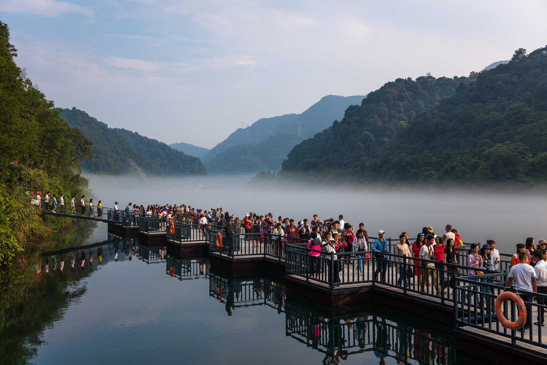 郴州61东江湖风景区  东江湖风景区,是国内中南地区,目前最大的人工