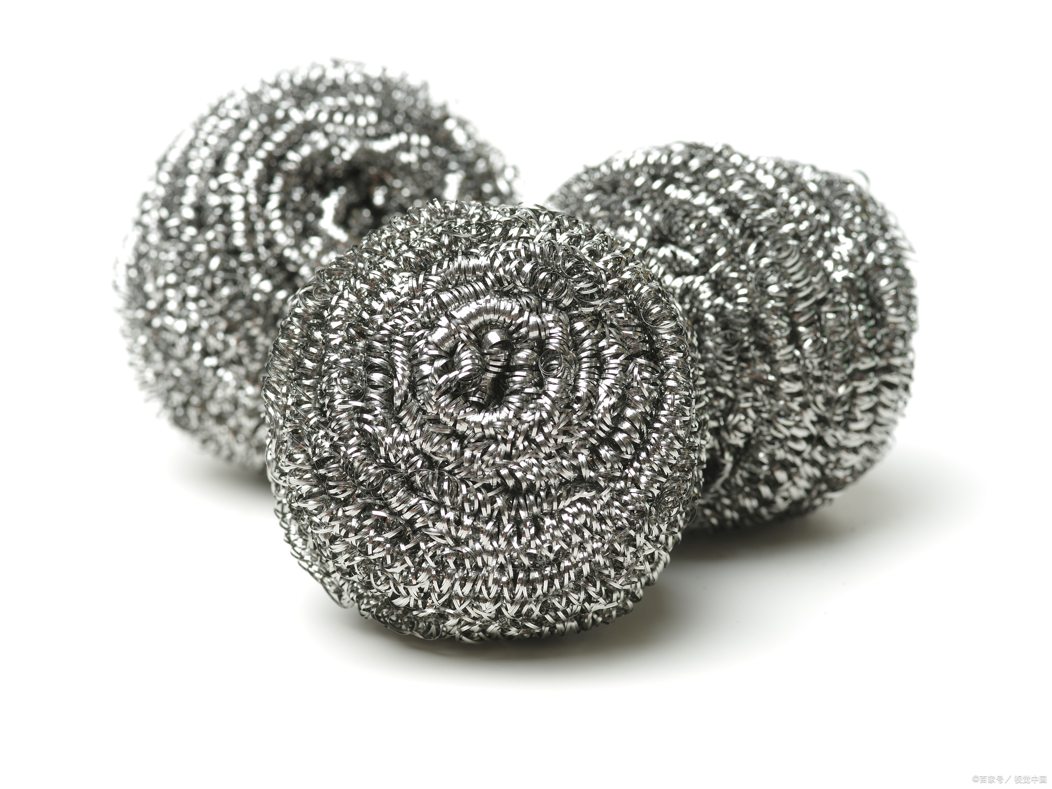 才发现,把钢丝球放到塑料瓶里,解决了家家户户的烦恼,太厉害了