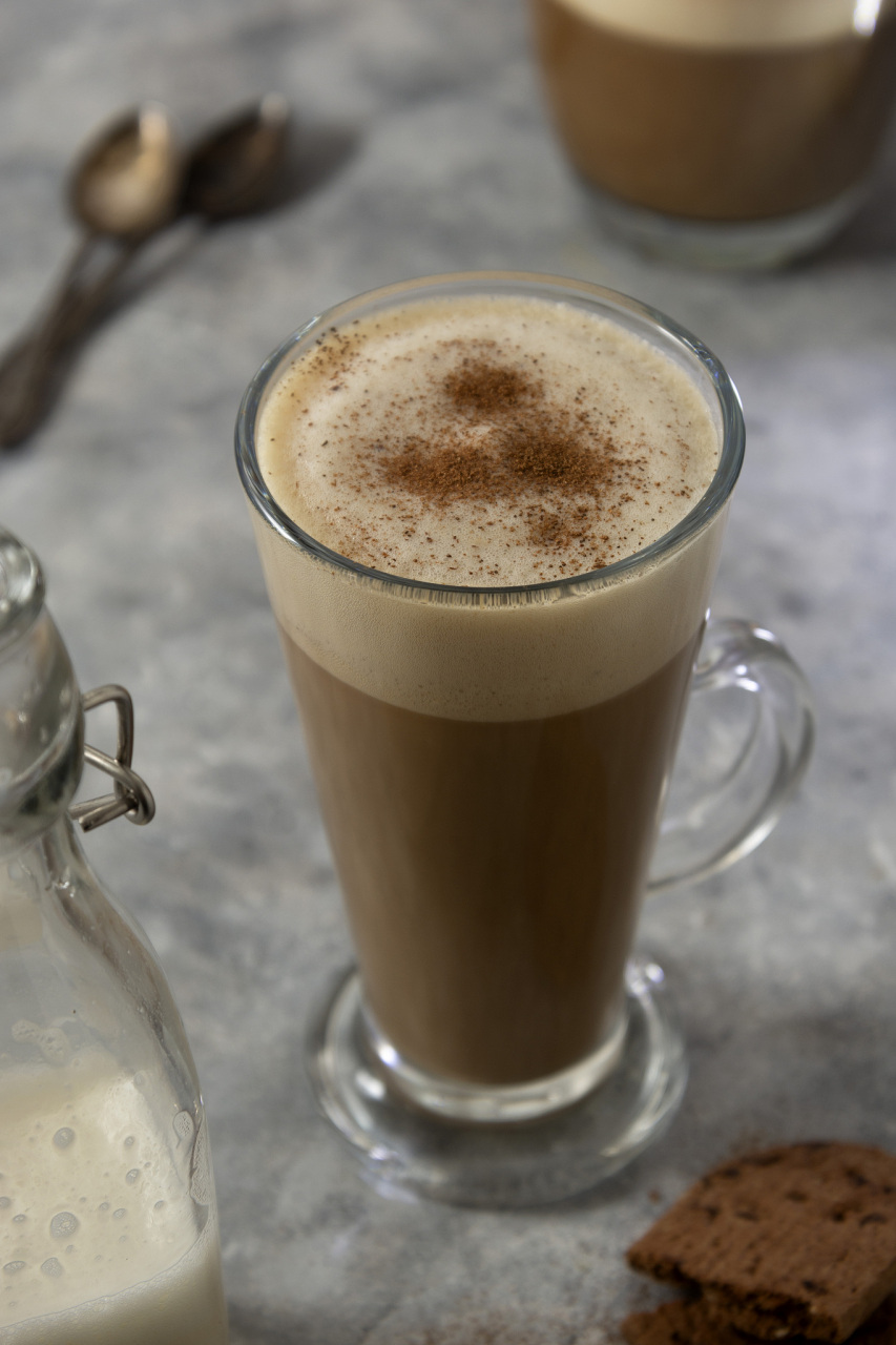 冬日养生食谱之肉桂奶茶 养生肉桂奶茶制作非常简单,只需准备红茶包一