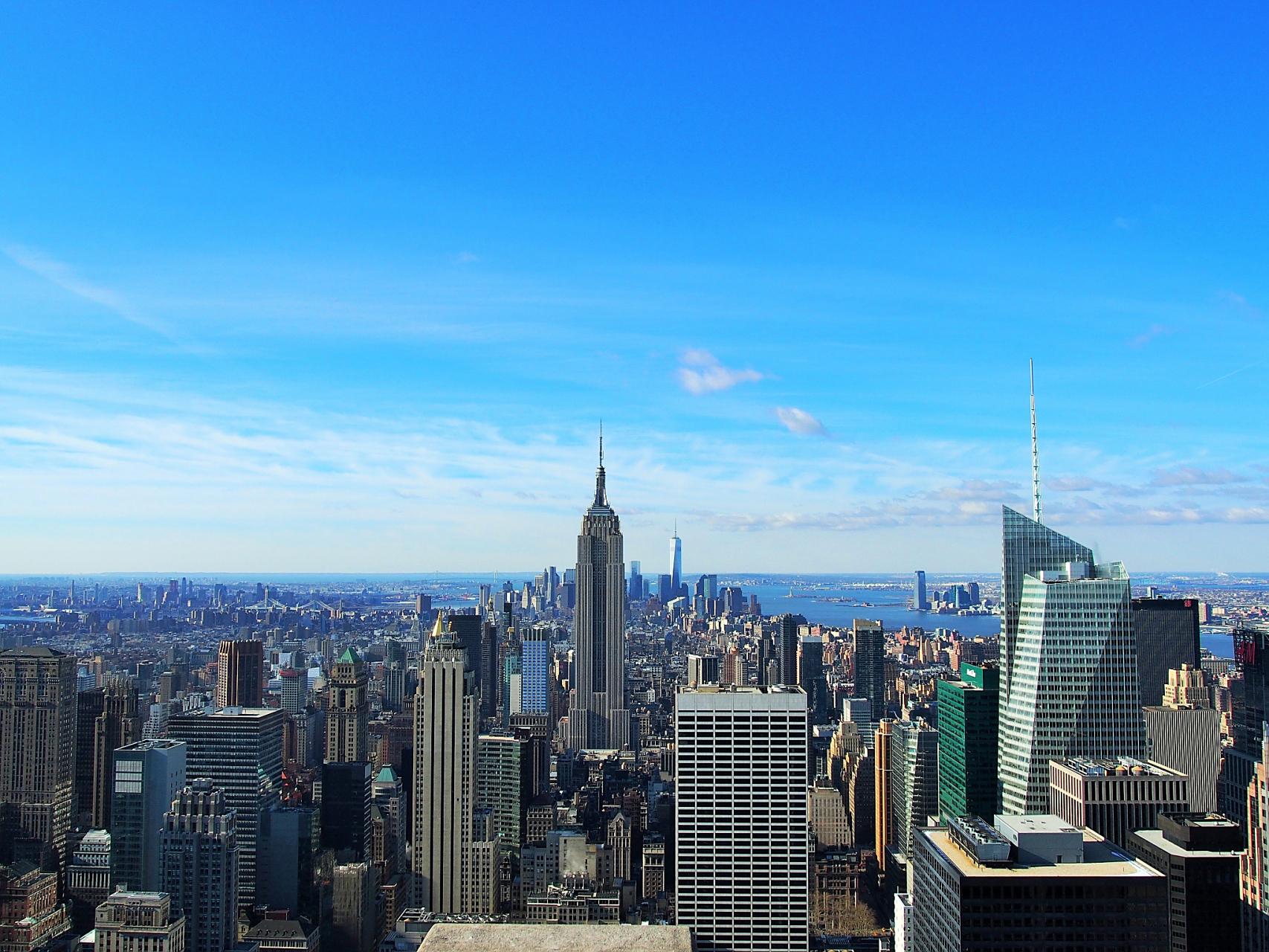 美国纽约93层摩天大楼剧烈晃动# 据悉,外媒3月21日报道,美国高39妹 