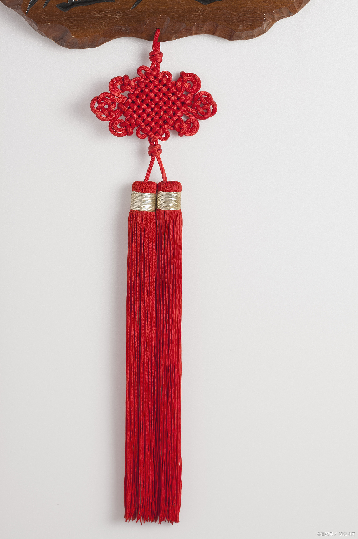 中国结作为传统手工编织艺术的代表,其种类繁多且寓意深刻,以下从