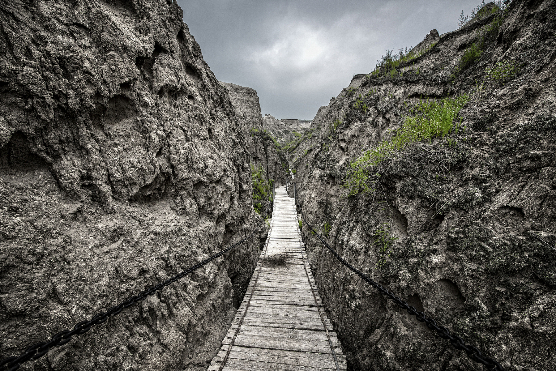 话说,在吉林省松原市乾安县境内,有一个乾安泥林国家地质公园,它是