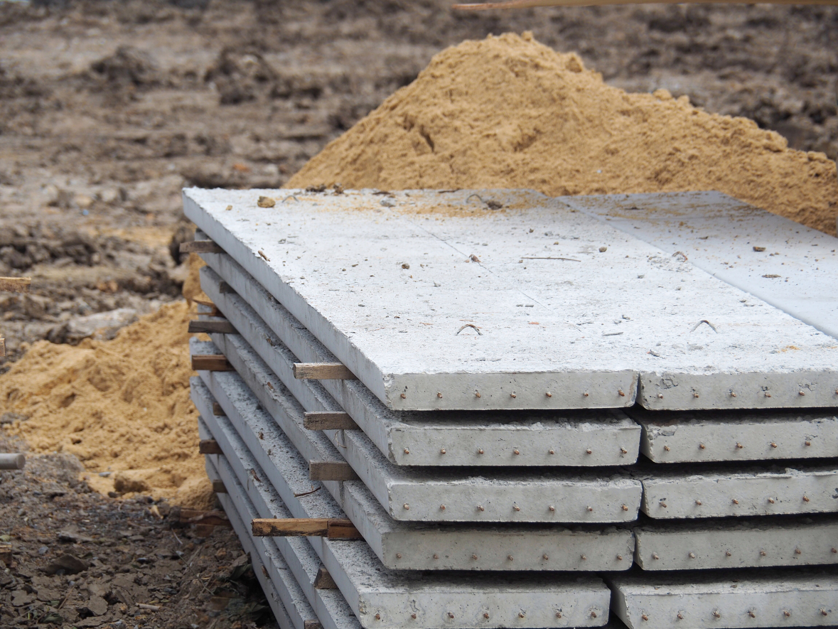 ecp水泥板,顾名思义,是以水泥为主要原料加工而成的建筑板坯.