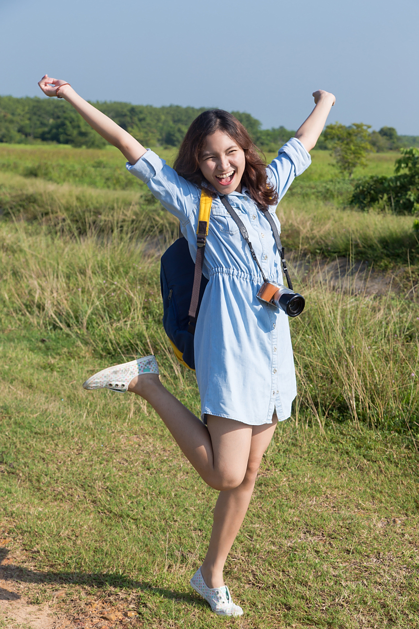 拍全身照的姿势怎么摆好看?