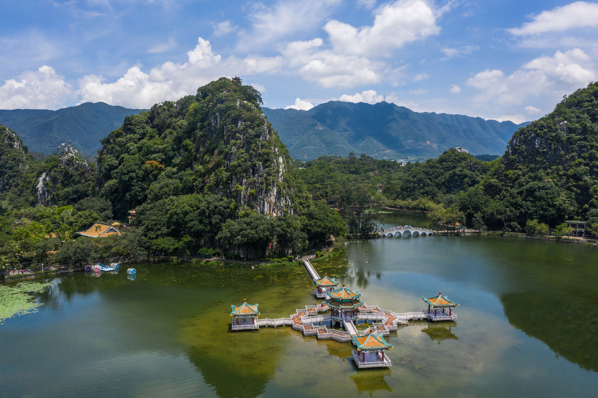 我给大家介绍一个国家5a级旅游景区:肇庆市星湖旅游景区.
