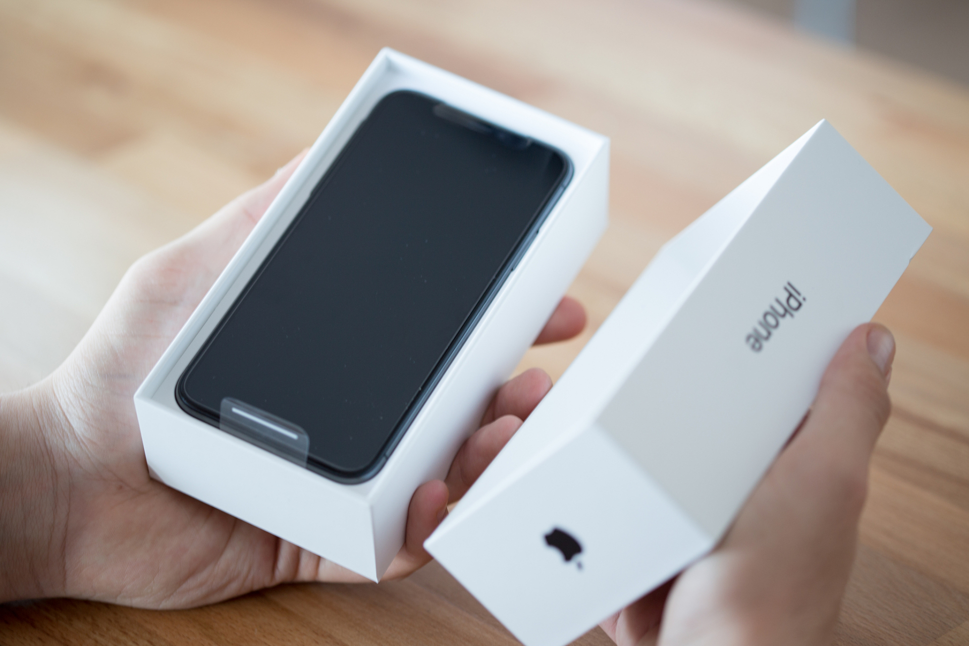 南卡magsafe磁吸充电宝是一款创新的充电设备,具备快速充电,大容量