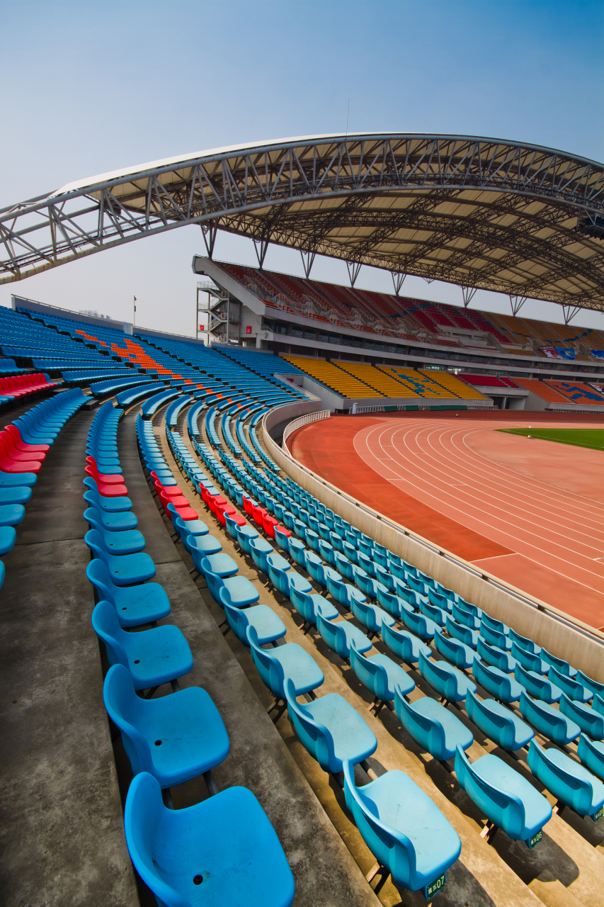 悲剧在齐齐哈尔市第三十四中学体育馆发生,10人不幸失去生命.