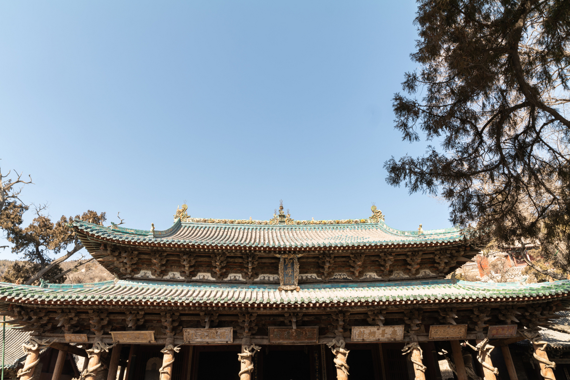 【正定隆兴寺简介】  正定隆兴寺,亦称大佛寺,坐落于河北省石家庄市