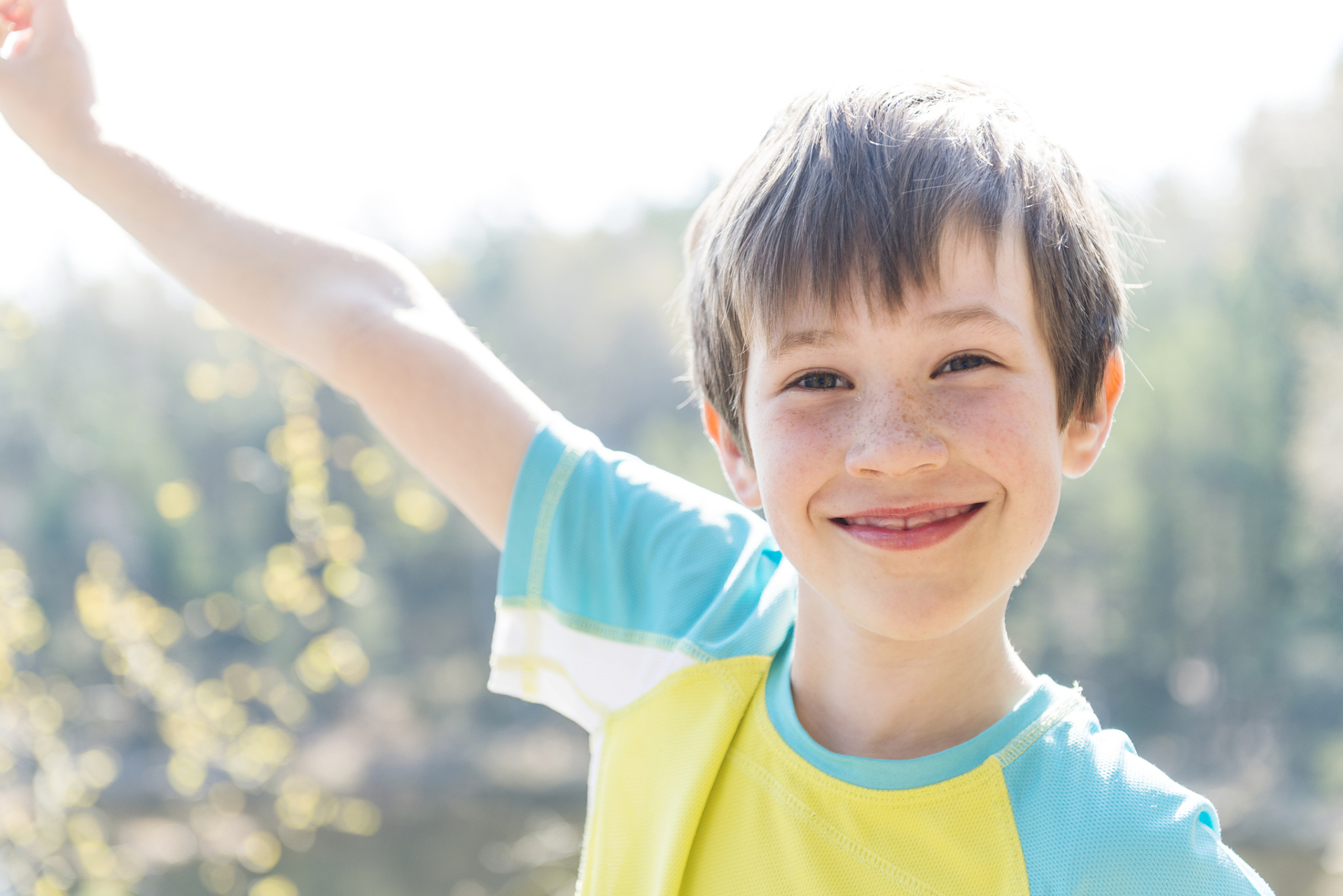 让孩子学会微笑,跟争高分一样重要 社会是一群群的