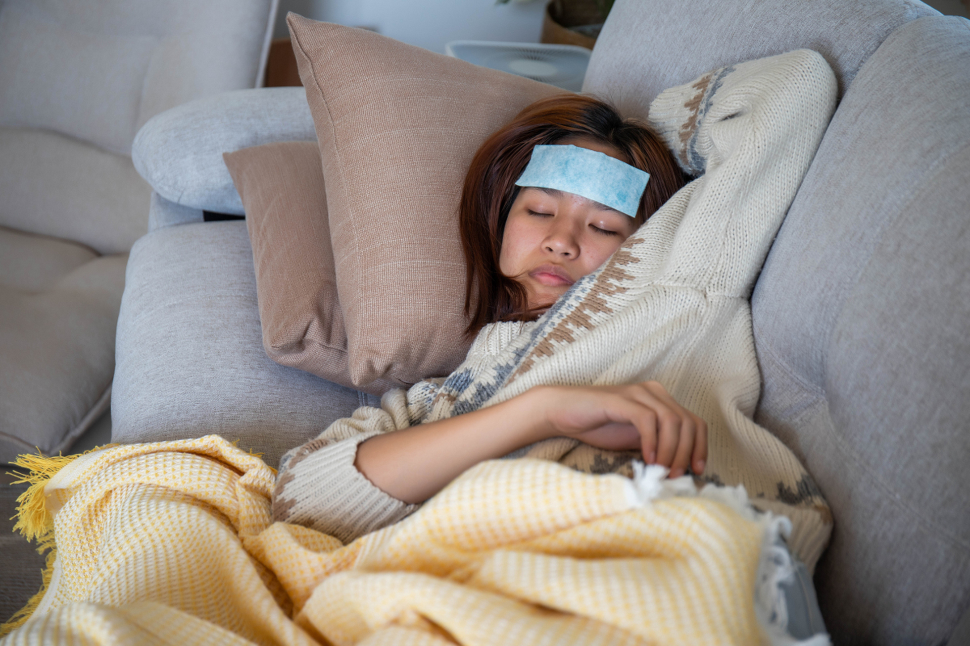 村里买不到药 内蒙一家四口发烧服兽药退烧 儿女中毒肝衰竭  因村里买