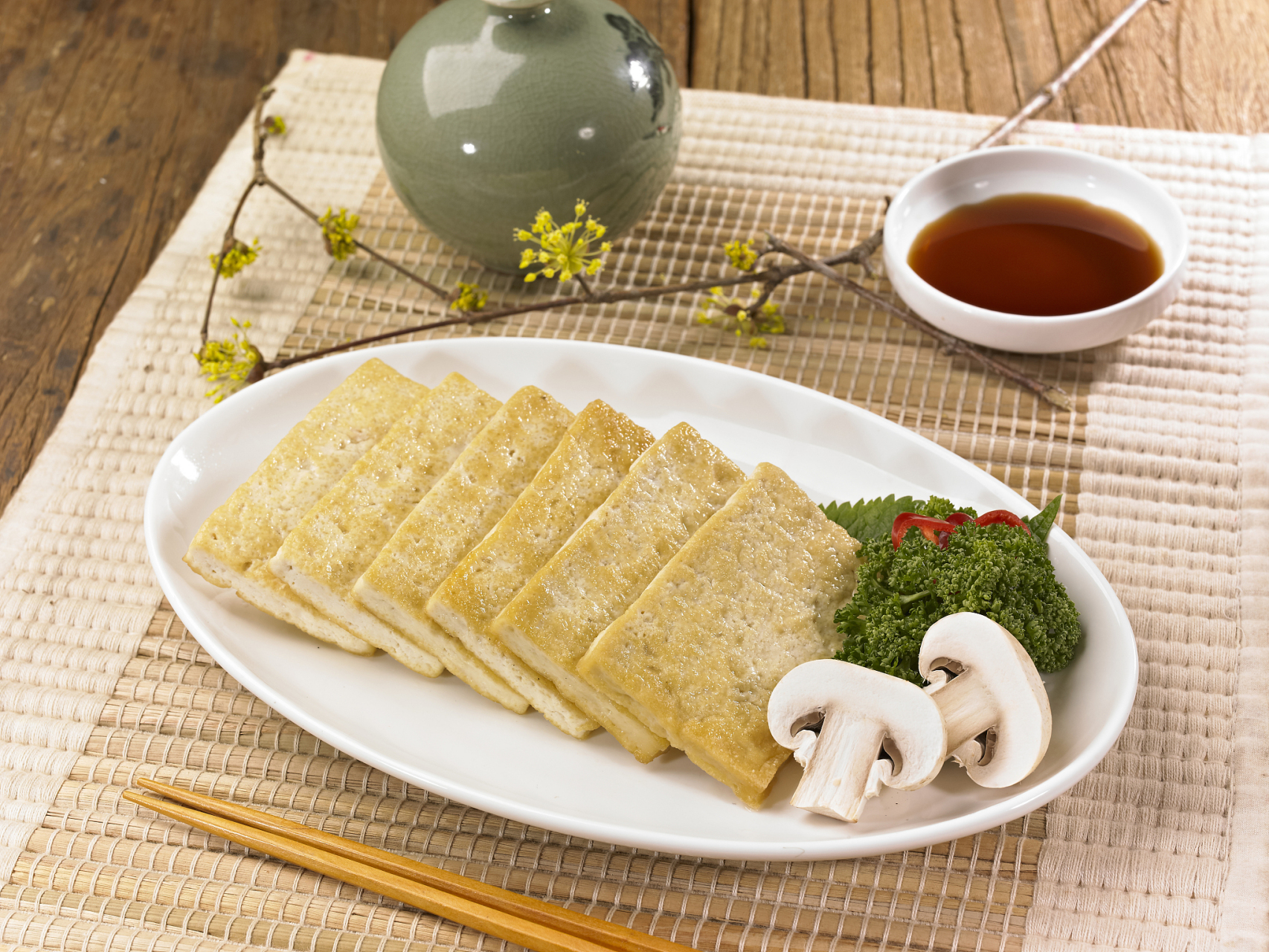 下面来介绍一下潮汕鱼饼的制作方法.  首先准备材料: 1.