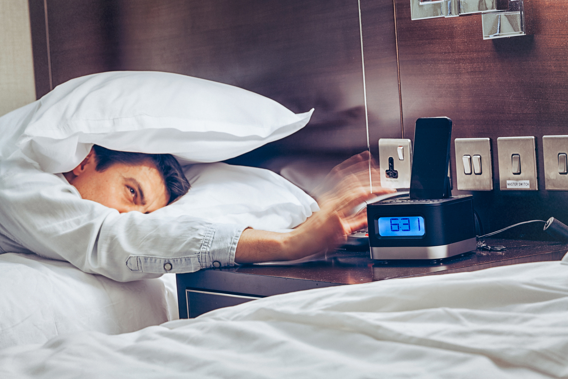 无需担心错过重要事务,酒店叫醒服务让您轻松应对.