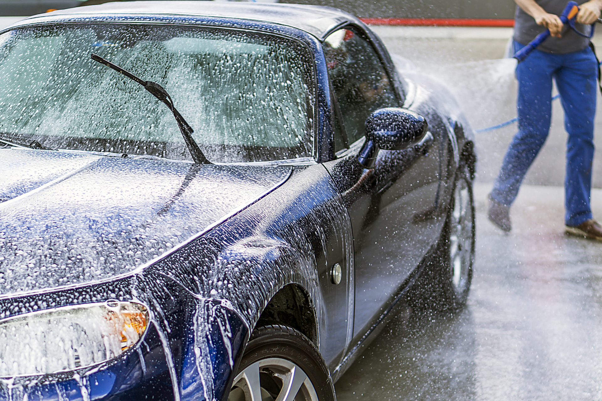 汽车在阳光下暴晒哪些地方更容易出问题?