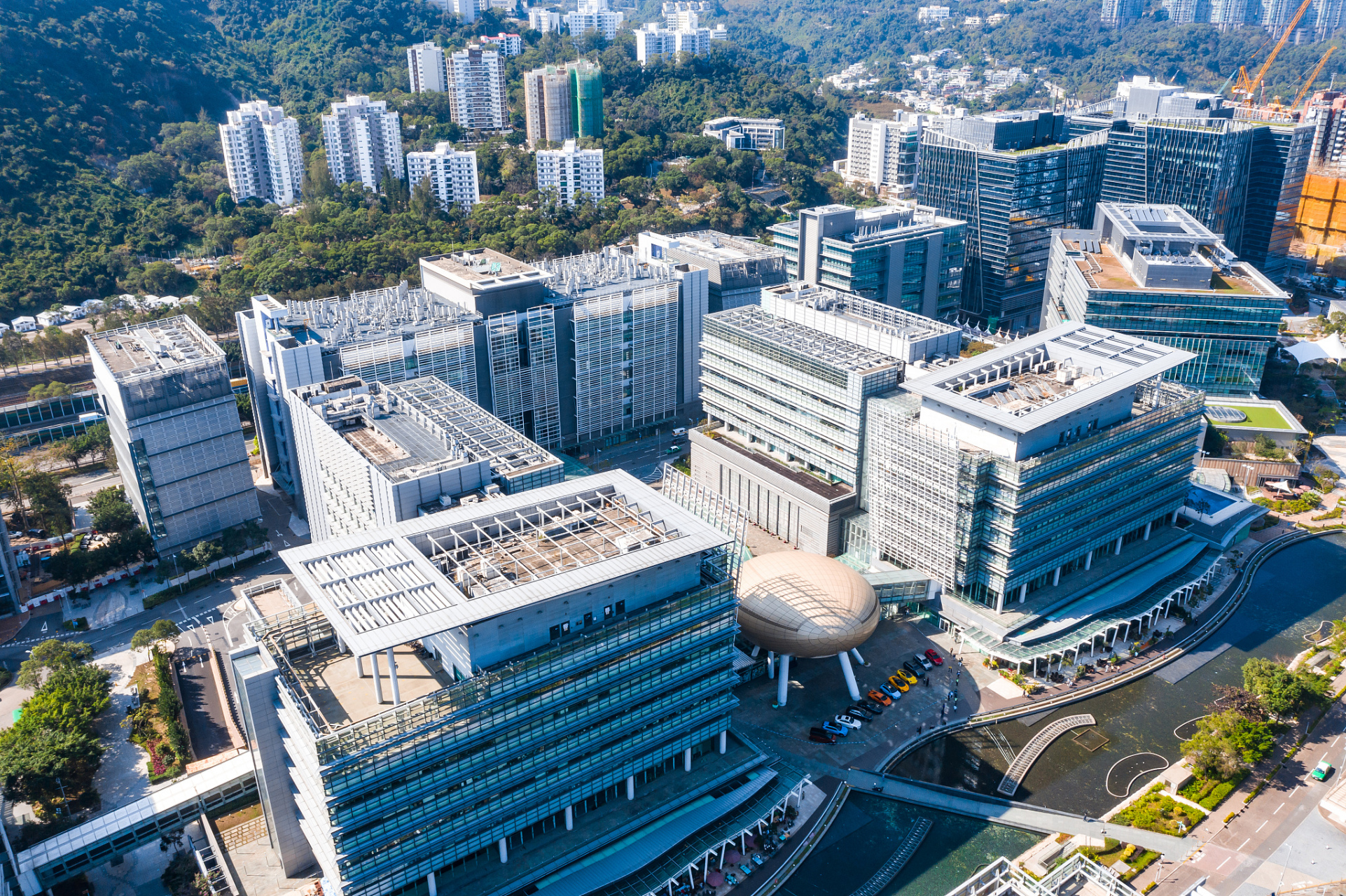 香港城市大学与国内985大学在学术水平,国际化程度,就业前景,校园环境