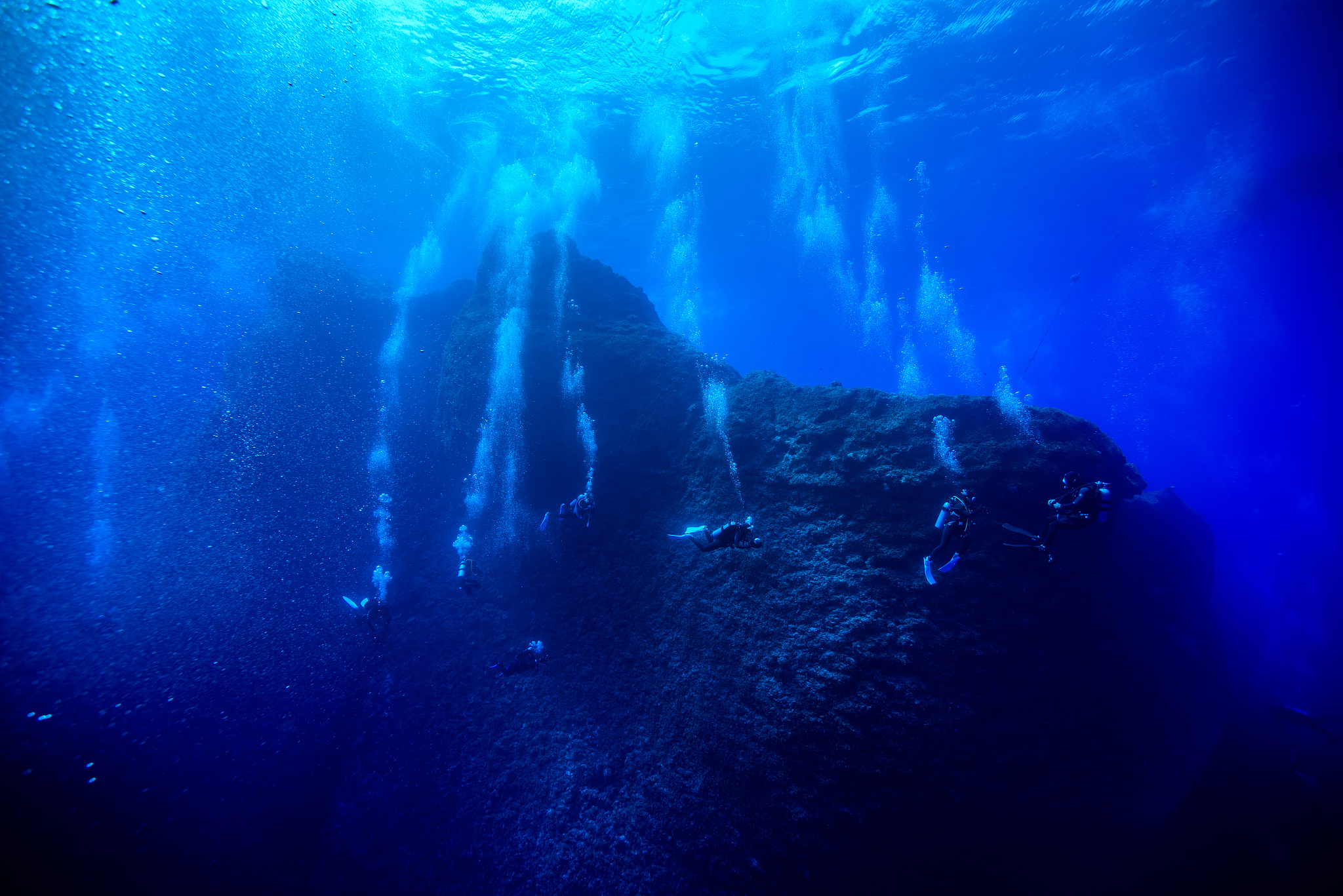 马里亚纳海沟 最深处图片