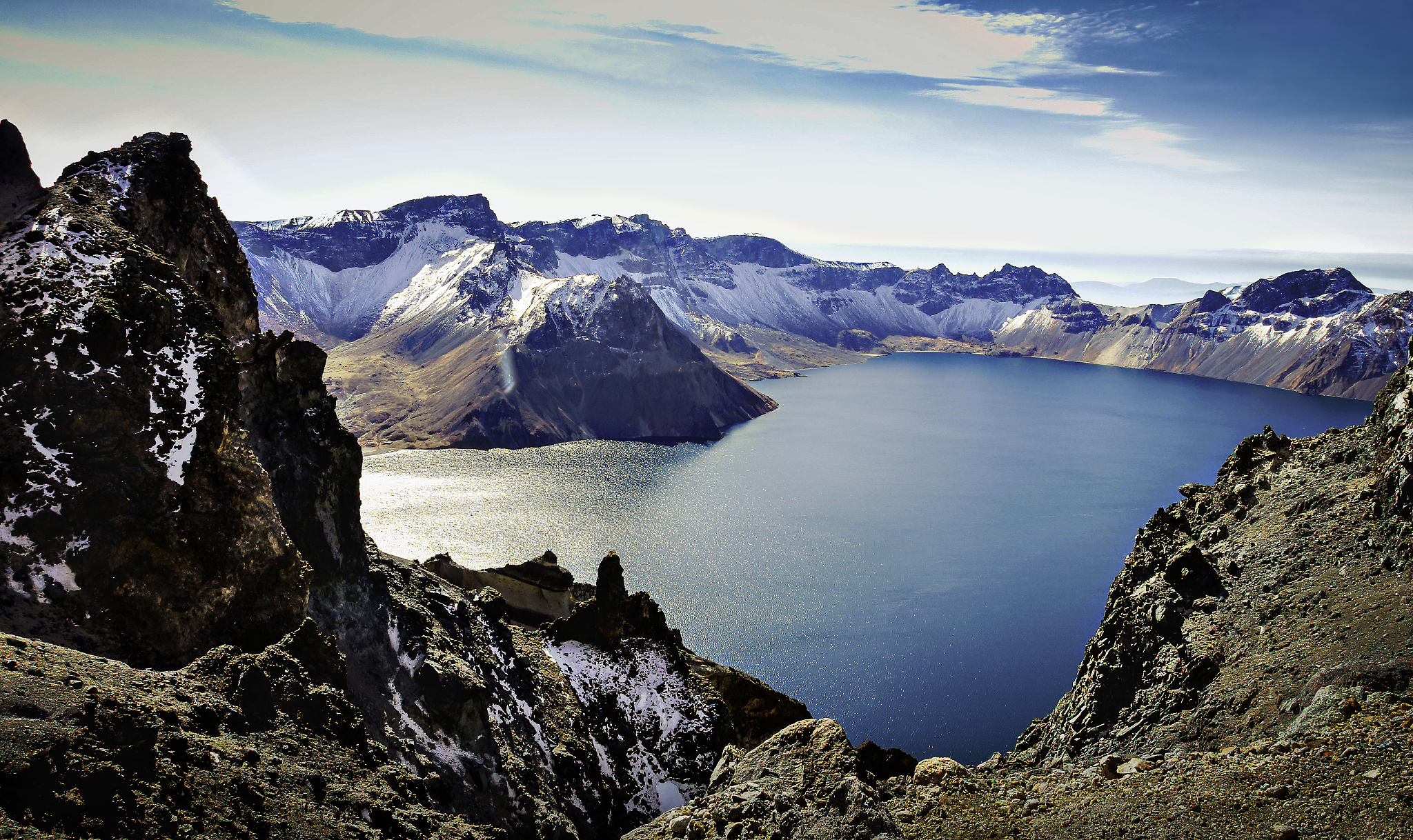 作为文旅博主,我深知长白山天池的神奇与美丽,尤其在夏季,更是展现出