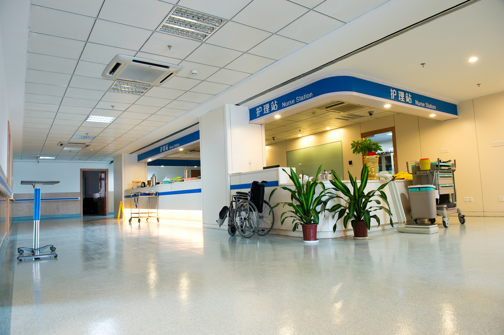 近日,湖北省一家医院被曝出涉嫌贩卖出生证明,引起社会广泛关注.