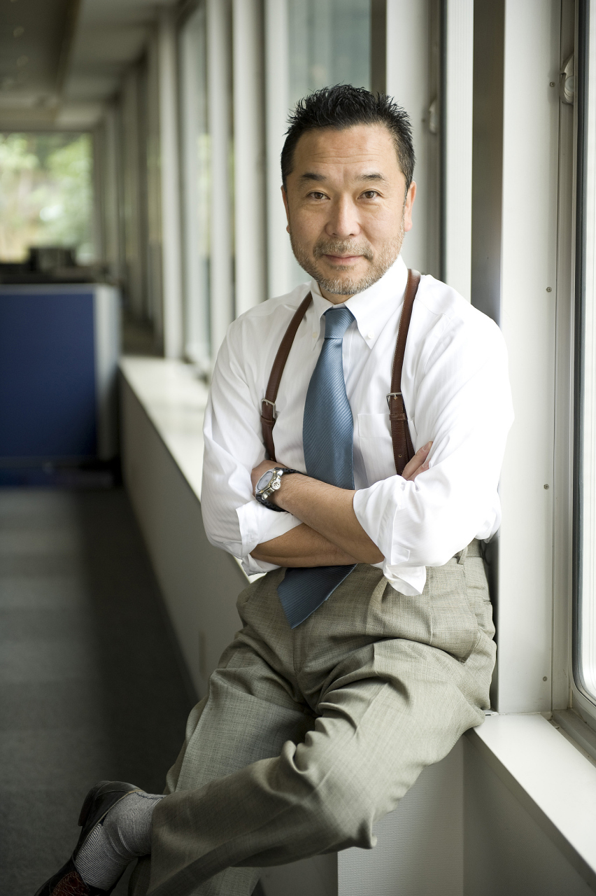 我家有个表叔,高考考了一个很好的学校,工作后又被委派到德国学习三年